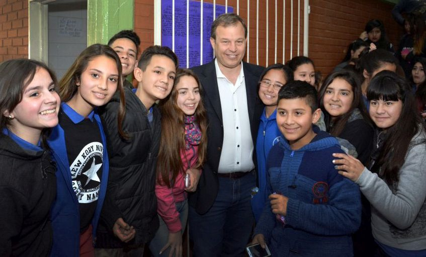 Cascallares visitó escuela de Don Orione y participó de encuentro de narración